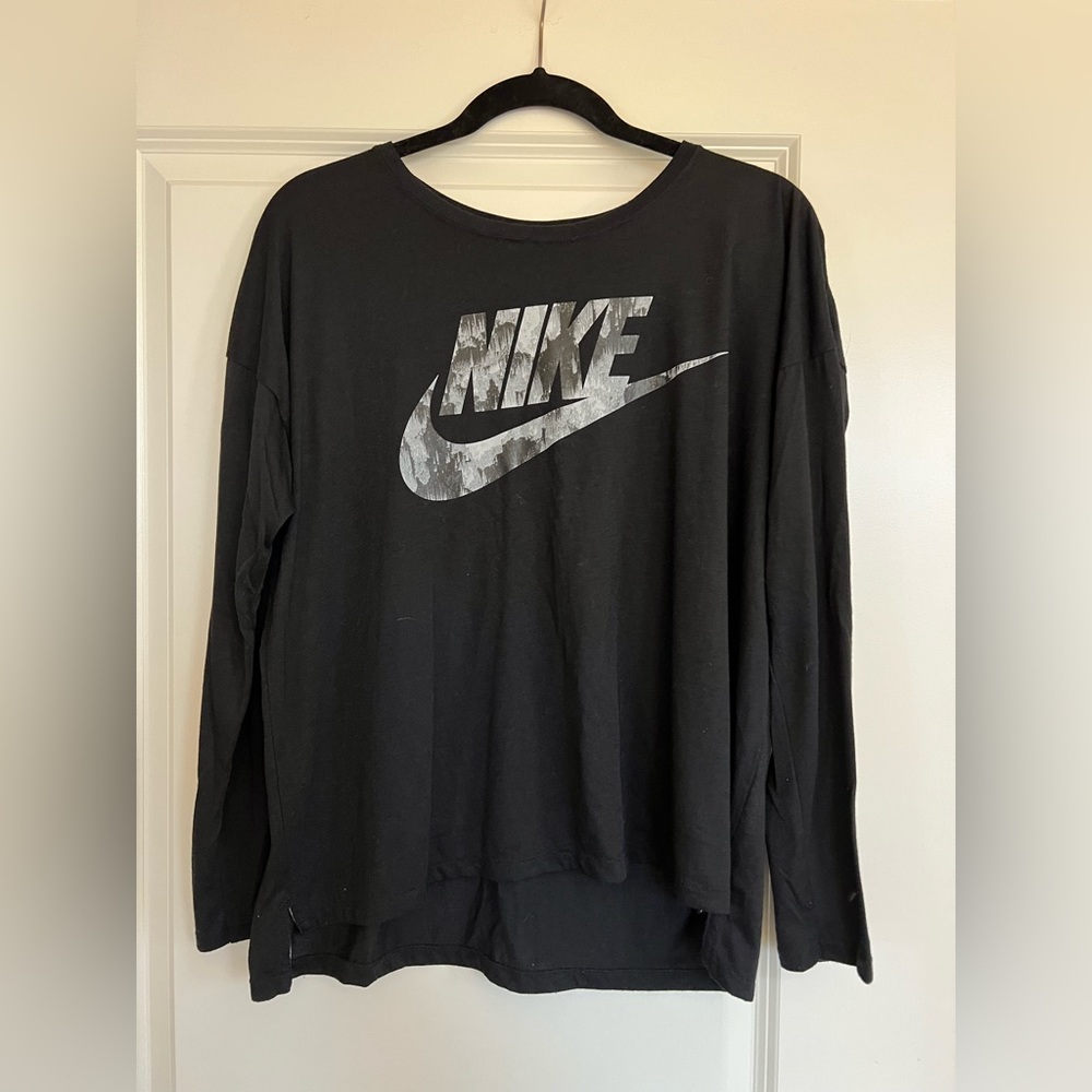 NIKE Long Sleeve Black T-Shirt Sz Medium